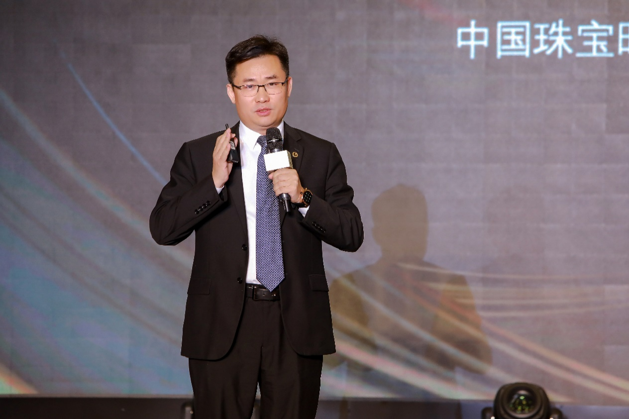 江南体育app下载中国珠宝时尚智能腕表“有为”系列新品首发(图1)